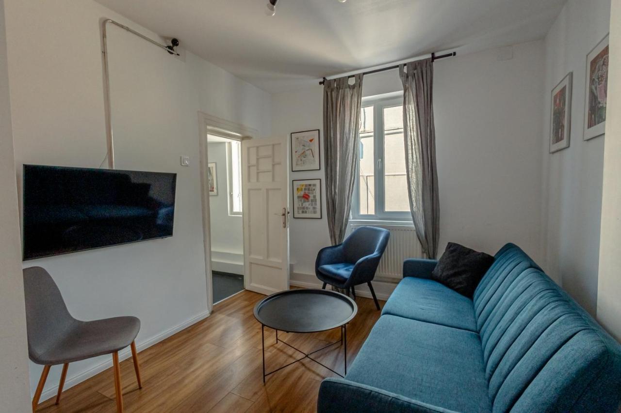 First Hostel Bucur 21 บูคาเรสต์ ภายนอก รูปภาพ