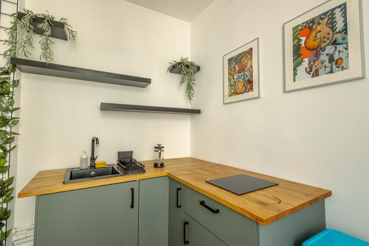 First Hostel Bucur 21 บูคาเรสต์ ภายนอก รูปภาพ